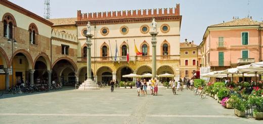 Равенна – город вековой истории и дань христианской веры Интерьер базилики св